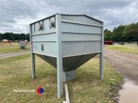 Feed bin - 4