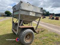 Peter Allen trailer feeder - 3