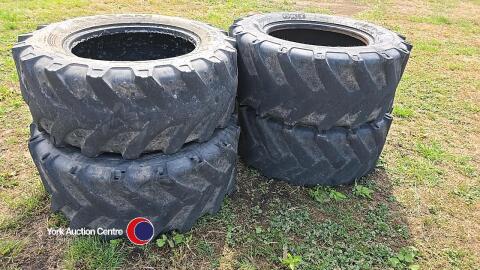 Set 4 x 405-70-24 tyres