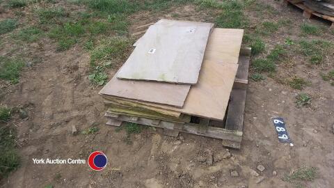 Part pallet of 22mm Rippon Buff Indian stone paving slabs