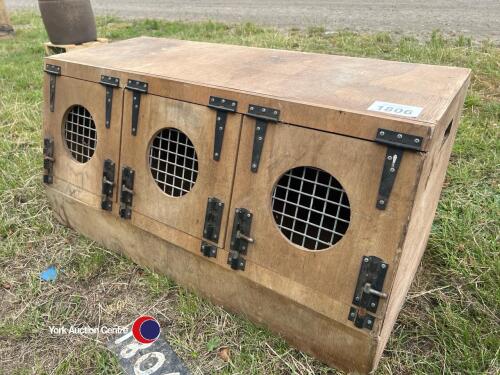 Triple terrier dog box