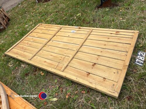 2 new wooden fence panels