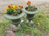 Pair of flower urns - 3
