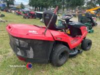 Alko Solo T22 105.1 ride on mower, key in office - 5