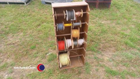 Wire storage rack with wire