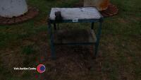Small metal bench with vice - 2