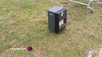 Gas cabinet heater
