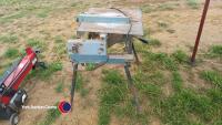 ELU 240v electric saw bench - 3