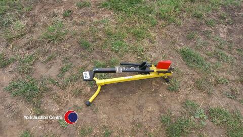 Log splitter