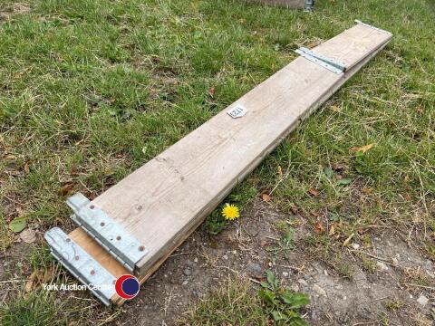 2 x wood boxes suitable for veg/flowers