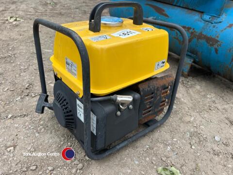 Petrol generator, wo