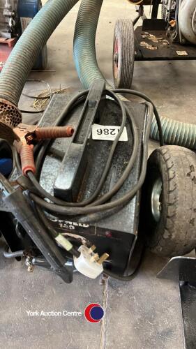 Arc welding set