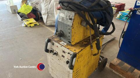 400 mig welder with F40 feeder, long cable