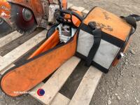 Stihl MS211 chainsaw and bag - 3
