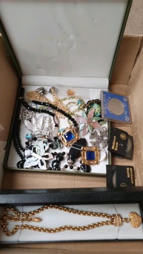 Box of costume jewellery and coins
