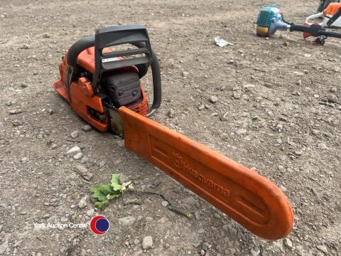 Husqvarna 350 chainsaw, spares or repair, has a spark.