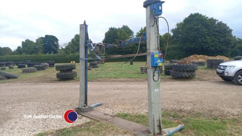 Autec two post car lift