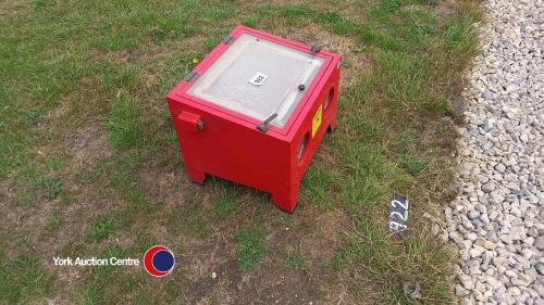 Grit blaster with light, gwo