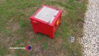Grit blaster with light, gwo