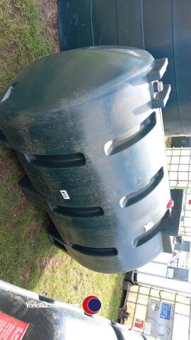 Titan H1350, 1326L oil tank