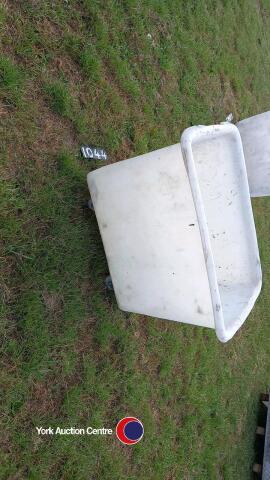 Builders storage tub on wheels