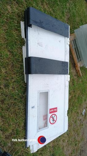 Set of 2 swing doors, 2000 L x 950W each