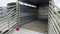 Ifor Williams tri axle cattle trailer 12ft x 6ft with demountable body in good working condition, year 2007 - 5