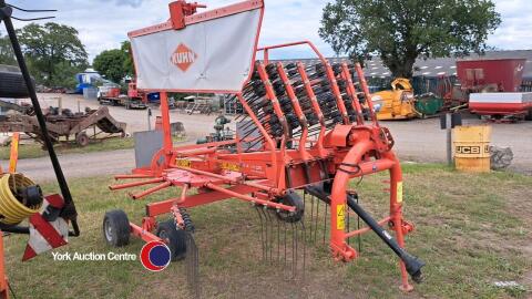 Kuhn GA4521GM single rotor rake,4.5m working width, 2013, owned from new, only used as back up done little work