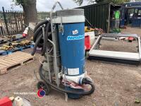 2002 Nederland p55 industrial hoover, was very expensive new - 2