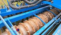 Lemken Solitaire 8 4m combination with Zircon 10 power harrow. year 2011, vgc, good tines and discs, pto and spares in office - 6