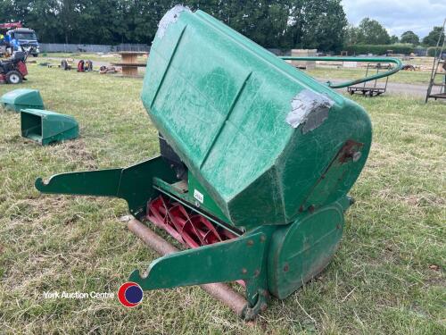 Ransomes Mastiff with box