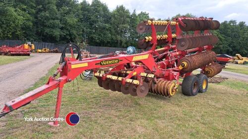 Vaderstad Carrier CR 820 stubble cultivator