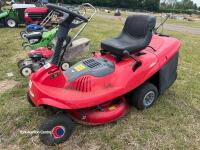 Castle garden ride-on mower, c/w box, key in office