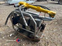 JCB hydraulic power pack with breaker - 4