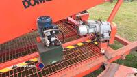 Downs Bloodhound 65 telescopic potato elevator, slewing platform, 1997, manual in office - 4