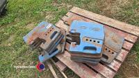 12 x Ford 40kg front weights - 2