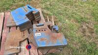 12 x Ford 40kg front weights - 3