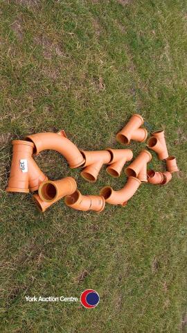 Quantity mixed new drainage fittings