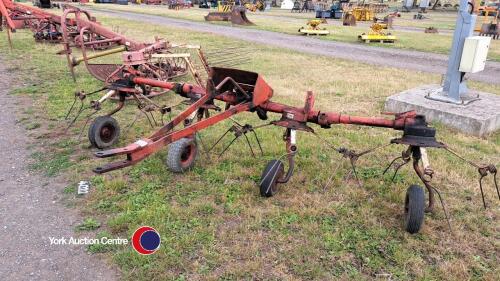 4 row Kuhn centipede/hay tedder, w/o, pto in office