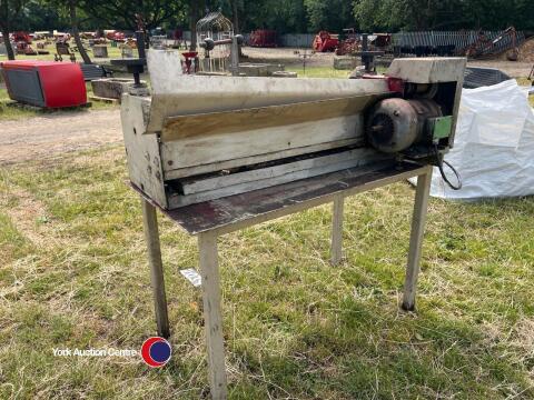 240v cylinder grinder, used to sharpen Qualcast cylinders