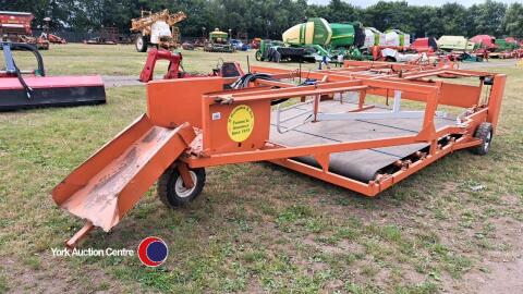 Ritchie/Cook flat 8 bale sledge. Belt drive for bales. Owned for last 10 years doing 500 hay bales per year. Excellent overall condition. Always stored under cover.