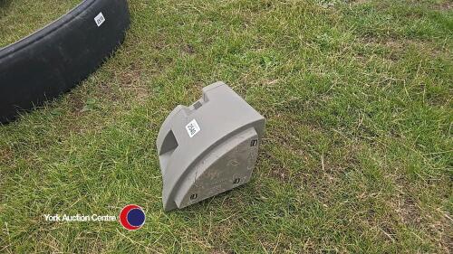 CNH cab box