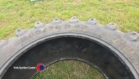 580/70 R42 tyre - 3