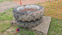 2 x Ford 6 stud 36in wheel rims