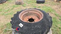 2 tyres on rims super single 8 stud - 2