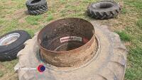 2 x dual wheels with tyres 405/70-20 10ply - 2