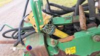John Deere 840i sprayer - 5