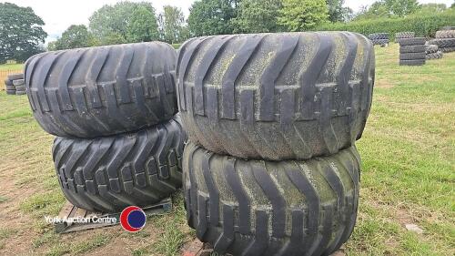 4 x flotation rims and tyres to suit Fastrac 700/50-26.5, 70% tread