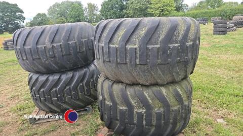 4 x flotation rims and tyres to suit Fastrac 700/50-26.5, 70% tread
