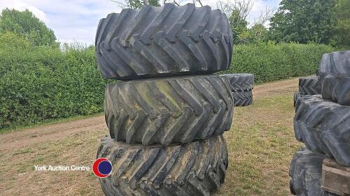 Pair of floatation wheels, ex sprayer on 10 stud removable centres with spare centreless wheel
